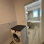 Fairytale Harmony Spacious & King Beds & Free Parking