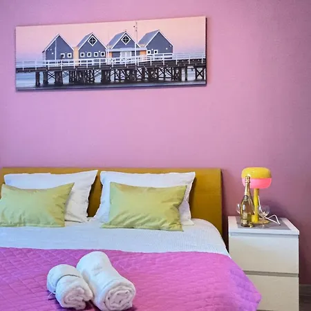 Apartmán Fairytale Harmony Spacious & King Beds & Free Parking *