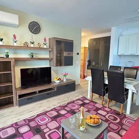 Fairytale Harmony Spacious & King Beds & Free Private Parking Temesvár