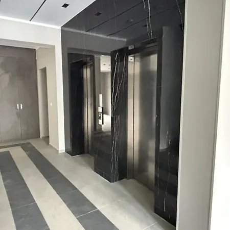 Apartman Fairytale Harmony Spacious & King Beds & Free Private Parking *