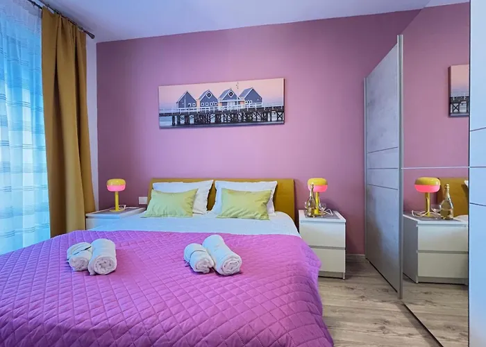 Fairytale Harmony Spacious & King Beds & Free Parking Apartment Timisoara