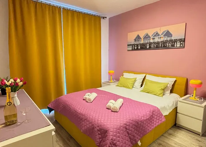 Apartment Fairytale Harmony Spacious & King Beds & Free Parking *