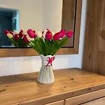 Apartament Fairytale Harmony Spacious & King Beds & Free Parking