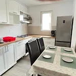 Fairytale Harmony Spacious & King Beds & Free Parking Apartament Timişoara