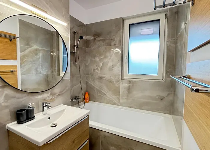 Fairytale Harmony Spacious & King Beds & Free Parking Apartment *