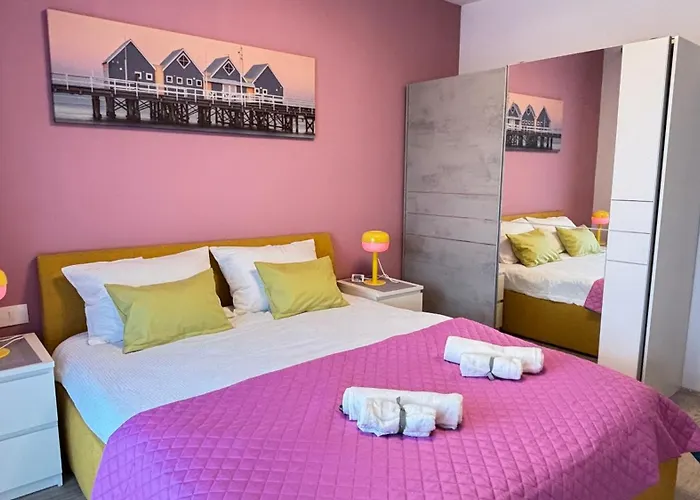 Fairytale Harmony Spacious & King Beds & Free Parking Apartment